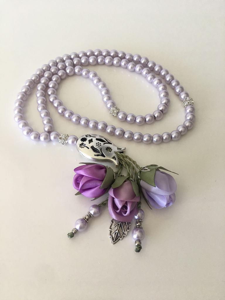 Pearl with Three Flowers Bead