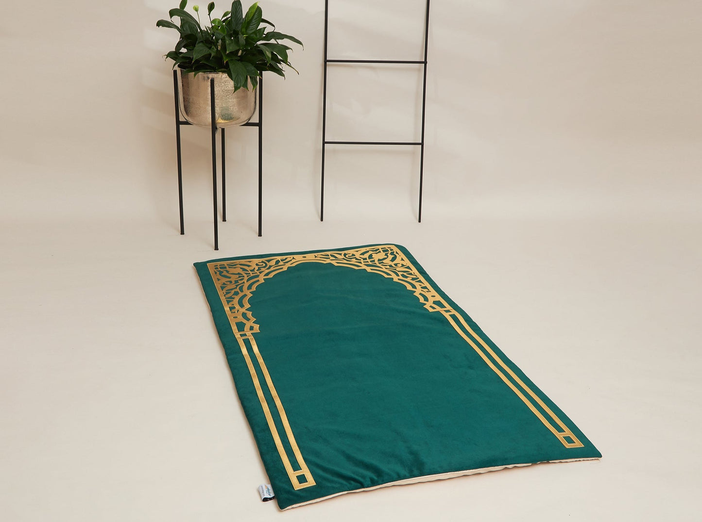 Neoclassic Golden Arch – Prayer Mat