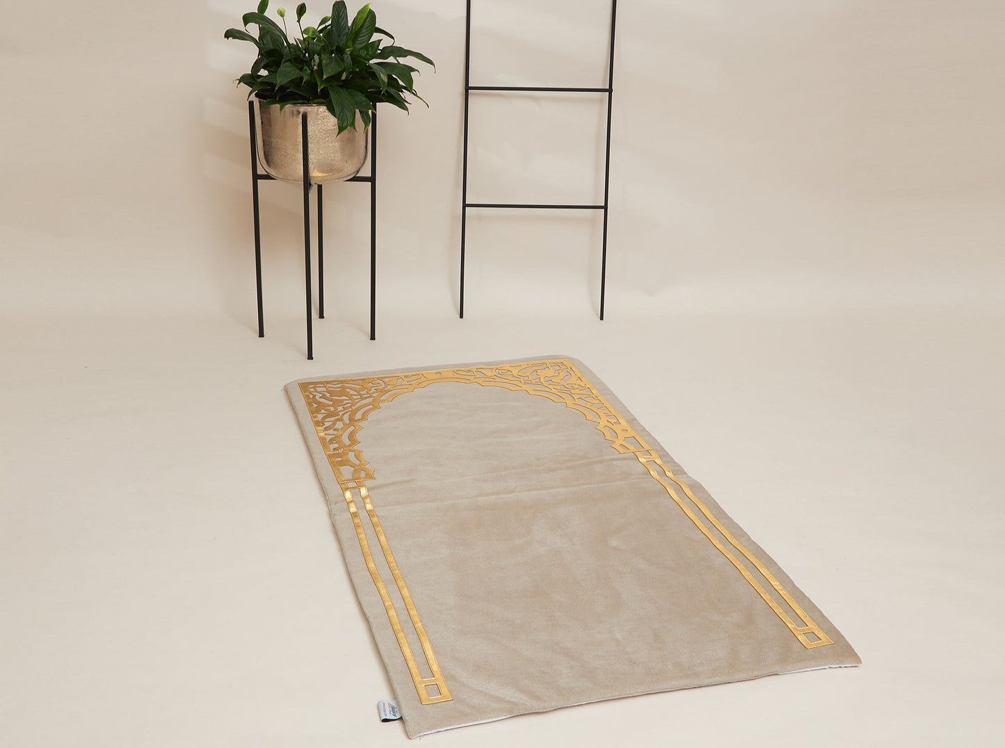 Neoclassic Golden Arch – Prayer Mat