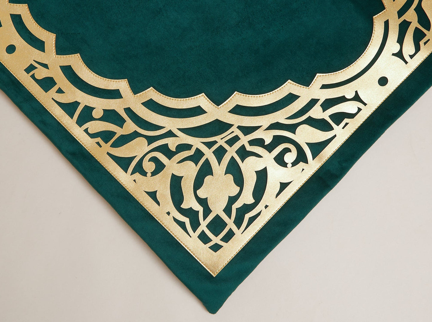 Neoclassic Golden Arch – Prayer Mat